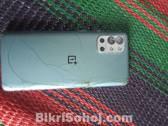 Oneplus 9R(8+8/256) with box